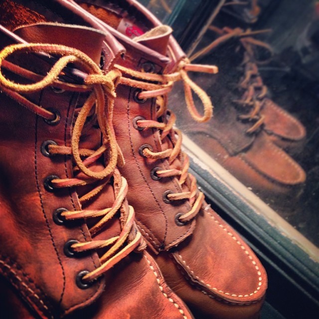 redwingshoestoreamsterdam:  Close up of the incredible Classic Moc Toe 1907 Copper