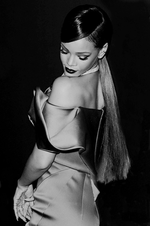 stephenkinq:Rihanna, Diamond Ball 2014