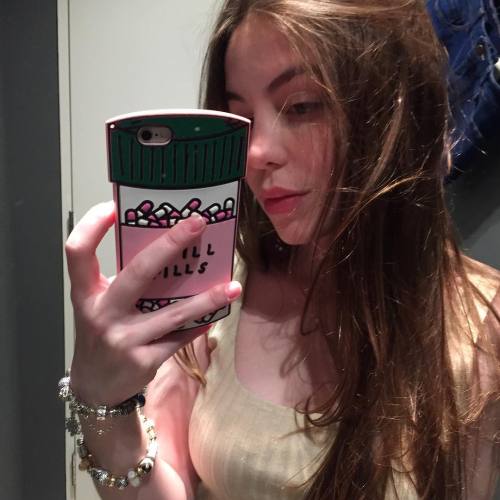 http://streetgrl.tumblr.com/post/154781834187