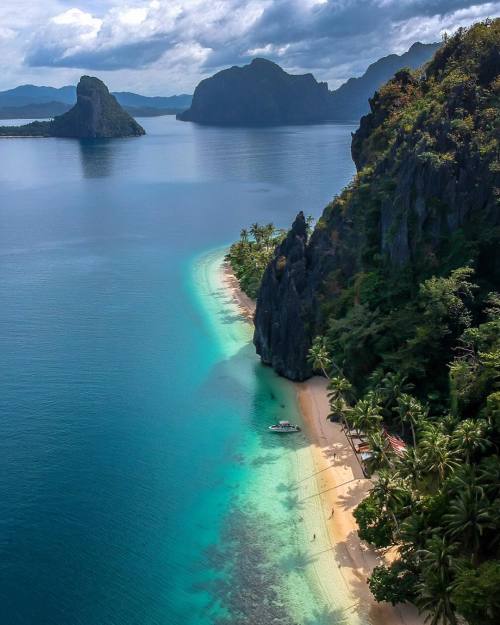 paradisetogo: El Nido, Palawan Photo: @billnes  IG xx