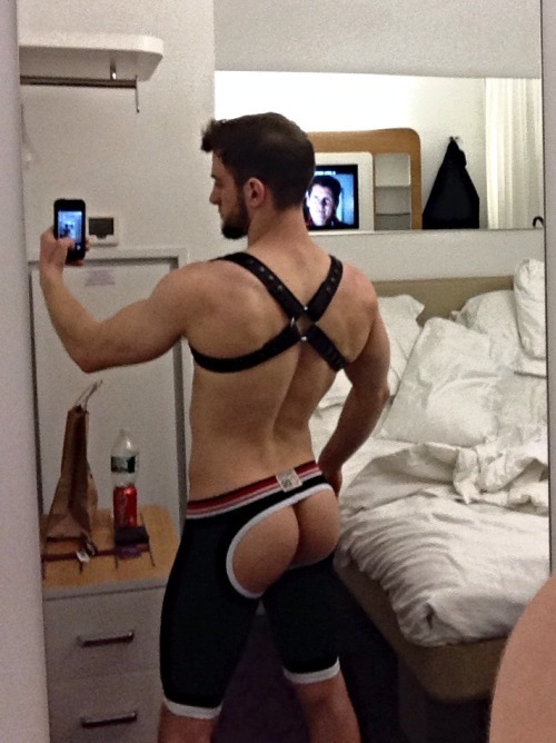 bearkinder:  Hmmm, guess I know what I’ll be looking for next time I go gear shopping