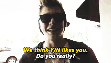 cuddlyhemming:  fvcklashton:  AU: You and Luke are best friends but secretly like