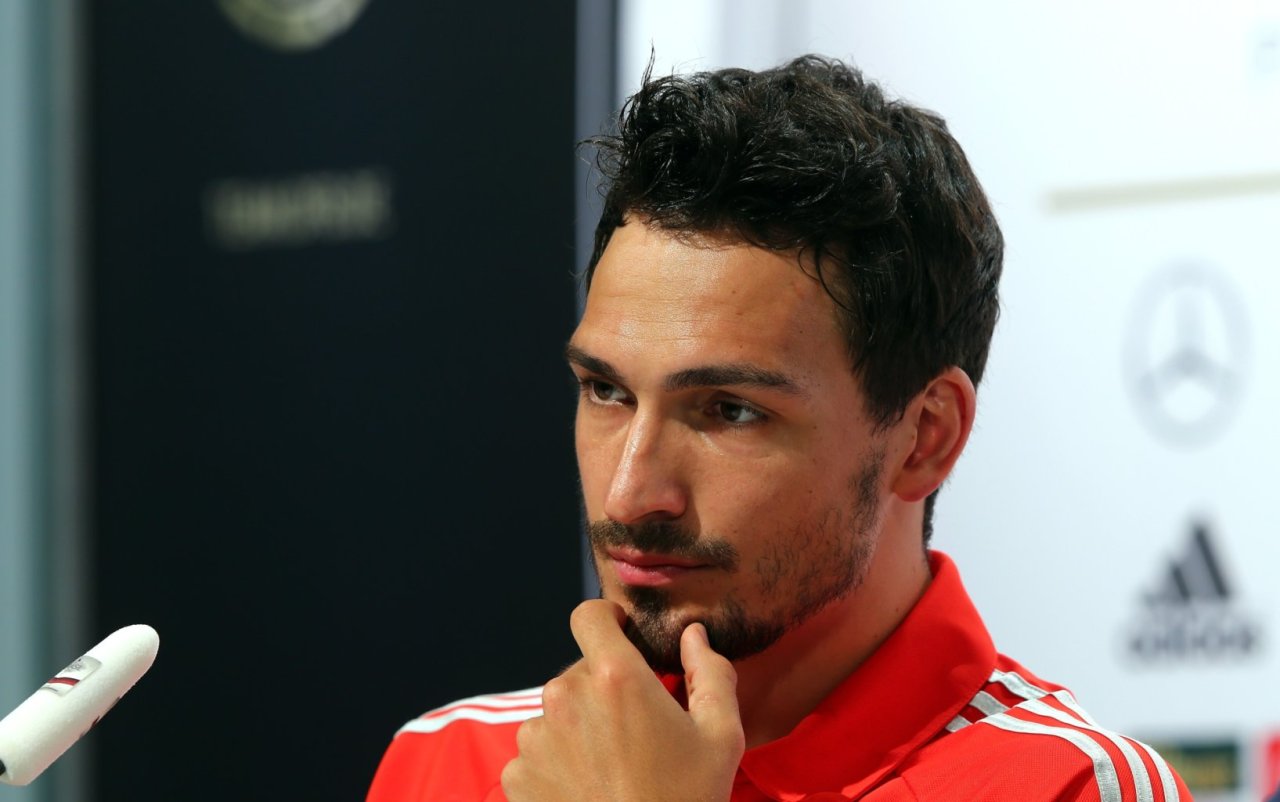 the-vip-football-collection:  REQUESTED: Mats Hummels  YES MAT HUMMELSSSS