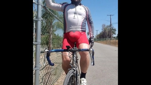 bigspandexbulge:#spandex #lycra #mamil #big #bulge