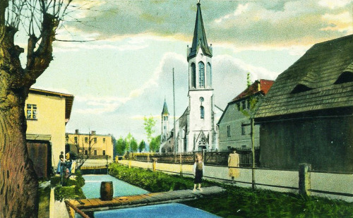 2021 -&gt; 1900. The catholic church in Miłków in Karkonosze (Arnsdorf im Riesengebirge). Built in 1