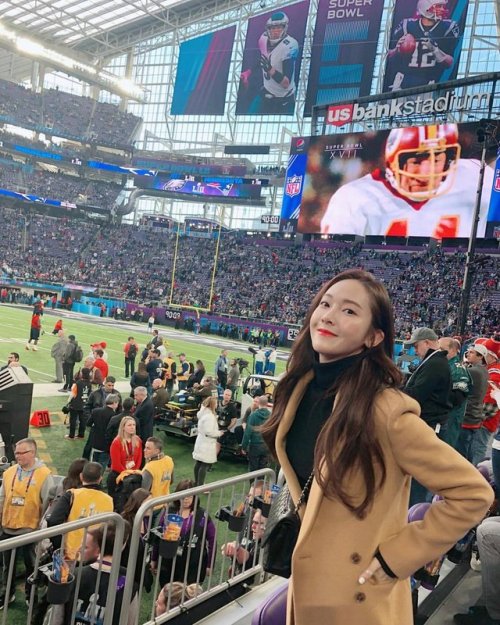 jessifanylove: jessica.syj: My first Super Bowl What a game!!!