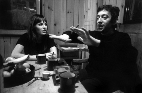 Jane Birkin & Serge Gainsbourgerotismosábanasy un cigarro siempre en la boca