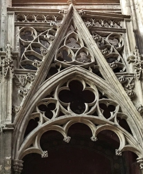 Ecran gothique, intérieur de la cathédrale, Bordeaux, 2017.