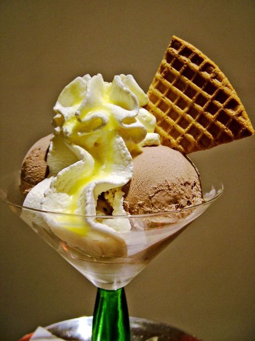 foodishouldnoteat:  if you love food follow my blog! 