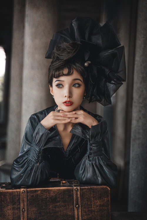  Live a good life meet slowly.Shirt: https://www.fanplusfriend.com/belle-epoque-gothic-lolita-elegan