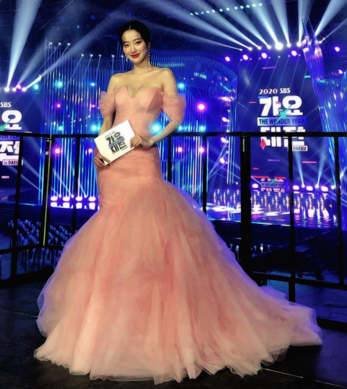 beterlee:lee naeun as one of the mcs for 2020 sbs gayo daejun in daegu