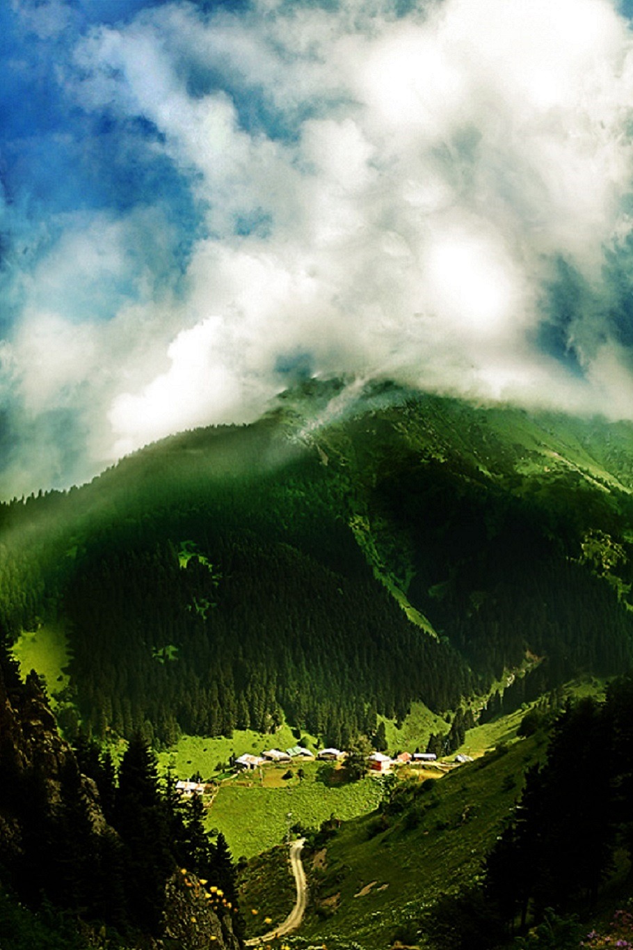sublim-ature:  Trabzon, TurkeyElvin Isteermis 