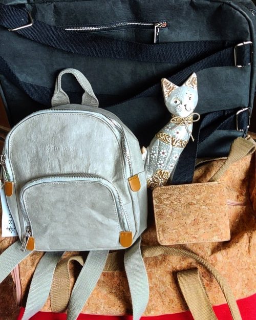 kitty friendly eco vegan bags. Made from recycled paper and ethically produced cork.sustainable fash