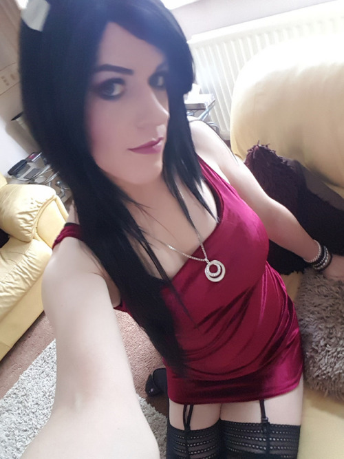 marilyns-crossdressers-70: Sexy dates bit.ly/cummmwithme Sexy