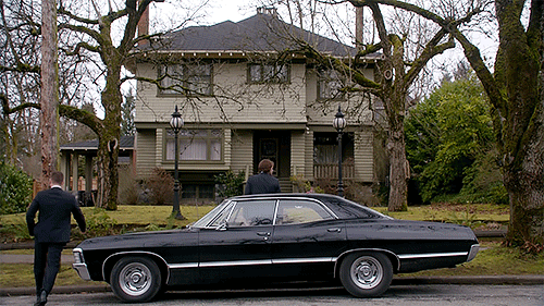 veryamooseing:  Supernatural 11x16 | Safe House I love how Dean pats the Impala’s hood as he walks by. 
