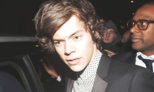 nananarry:  leaving Sony Aftershow Sighting In London | 20/02 