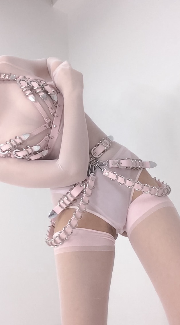 beyondbdsm:  creepyyeha:  Creepyyeha  ♠