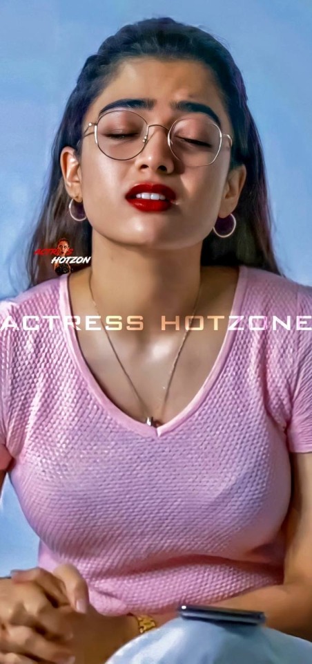 Hottest rashmika
Crushmika❤️
@desifashion @hdhunks @actressadmirer @actressmonster @actressesandmore @actressesmodels