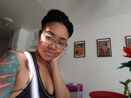 thedreamersdaughter1:  Cell phone photoshoots. 