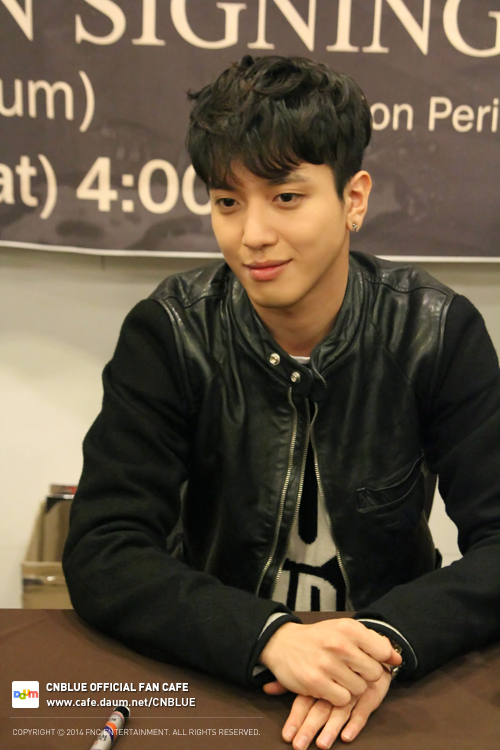 sweetyboiceblue: CN Blue - Fansign event parte 1 Cr: CNBLUE Daum Cafe