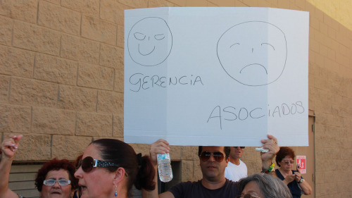 changewalmart:BREAKING! Walmart associates strike in Miami today: http://www.salon.com/2013/10/18/