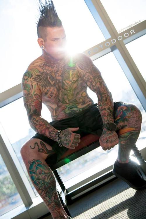 punkerskinhead: impressive looking tattooed punk
