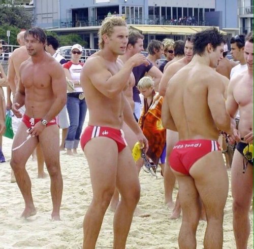 kensprof:  Aussie Life Guard Zoom In.