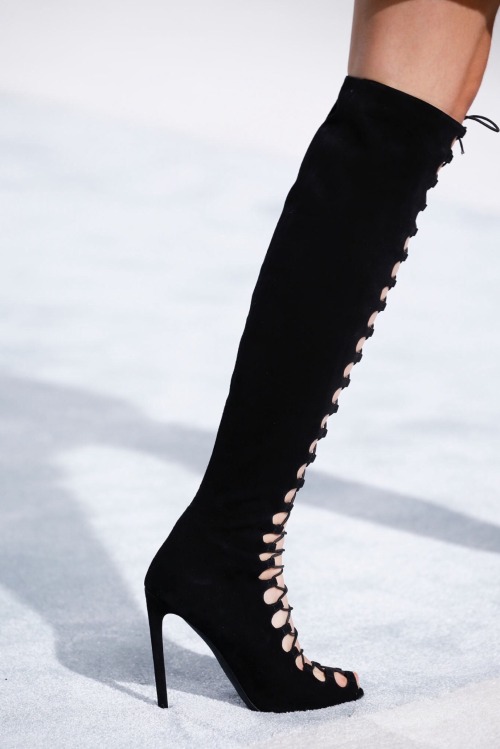 basicbagelbitch: Giambattista Valli - Fall 2015 Ready-to-Wear details