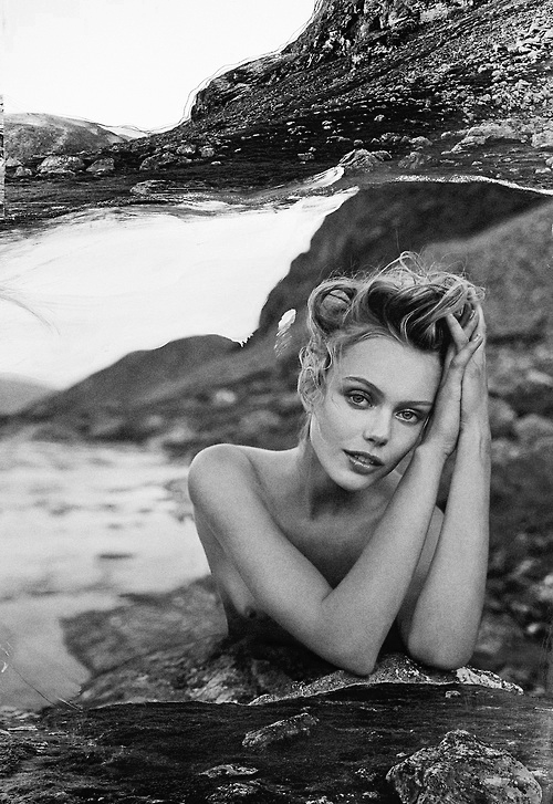 amy-ambrosio:  Frida Gustavsson by Boe Marion for Scandinavia SSAW #8 Spring 2014.