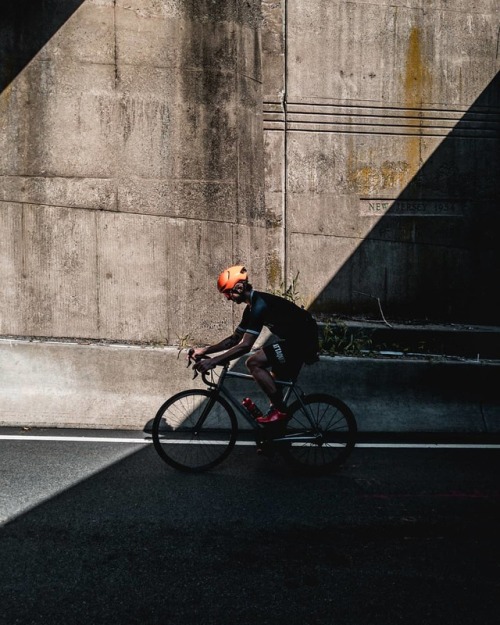 idifm: Long shadows  . . . #teampixel #cycling #attaquer #cyclingphotos #bicycling #optoutside #from