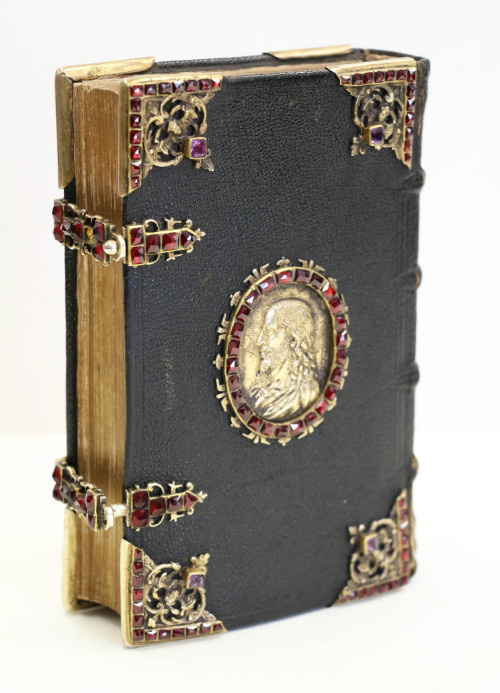 uispeccoll:Any book is instantly improved with the addition of decorative jewels! This 1610 copy of 