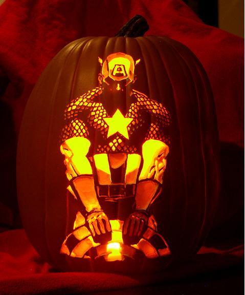 slurpees-and-allthatgoodshit:  Happy Halloween Everyone! - Lisa Superhero Pumpkins