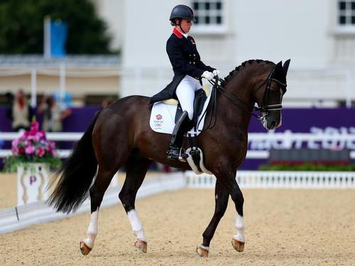 black-tobiano:Ridiculously perfect.Charlotte Dujardin and Valegro. Unf.