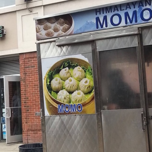 Looks like I found the #MomoChallenge final boss www.instagram.com/p/BukJ5kGl_yp/?utm_source