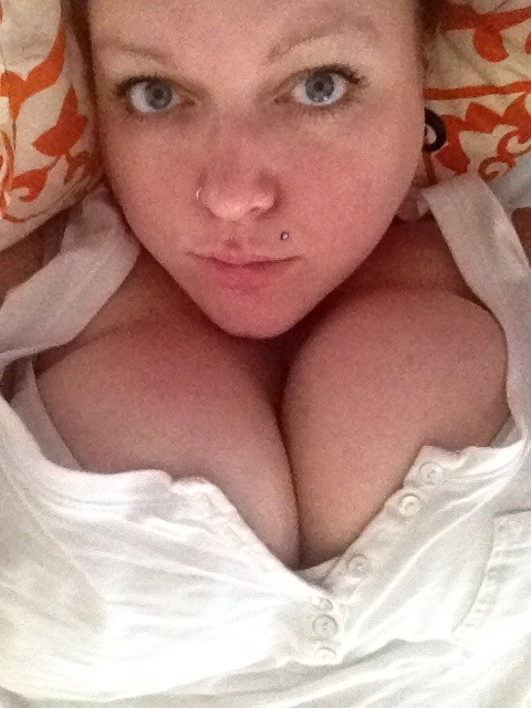 allthereyn:  Photos like these makes me feel so good about myself. I love my breasts.