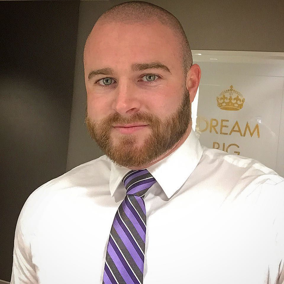 bears-and-whatnot:  georgia_boy_2014 from InstagramIt’s a great day at the Hyatt