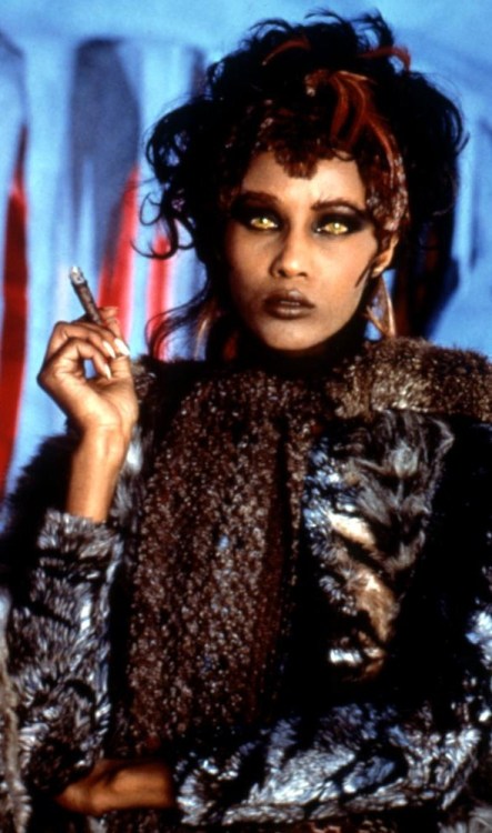 aphroditeinfurs: Iman as shapeshifting alien Martia in Star Trek VI: The Undiscovered Country (1991)