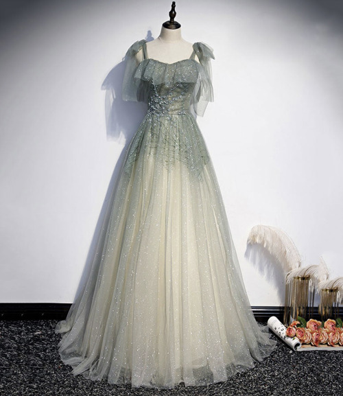 (via Home from Dress idea) Green tulle long prom dress