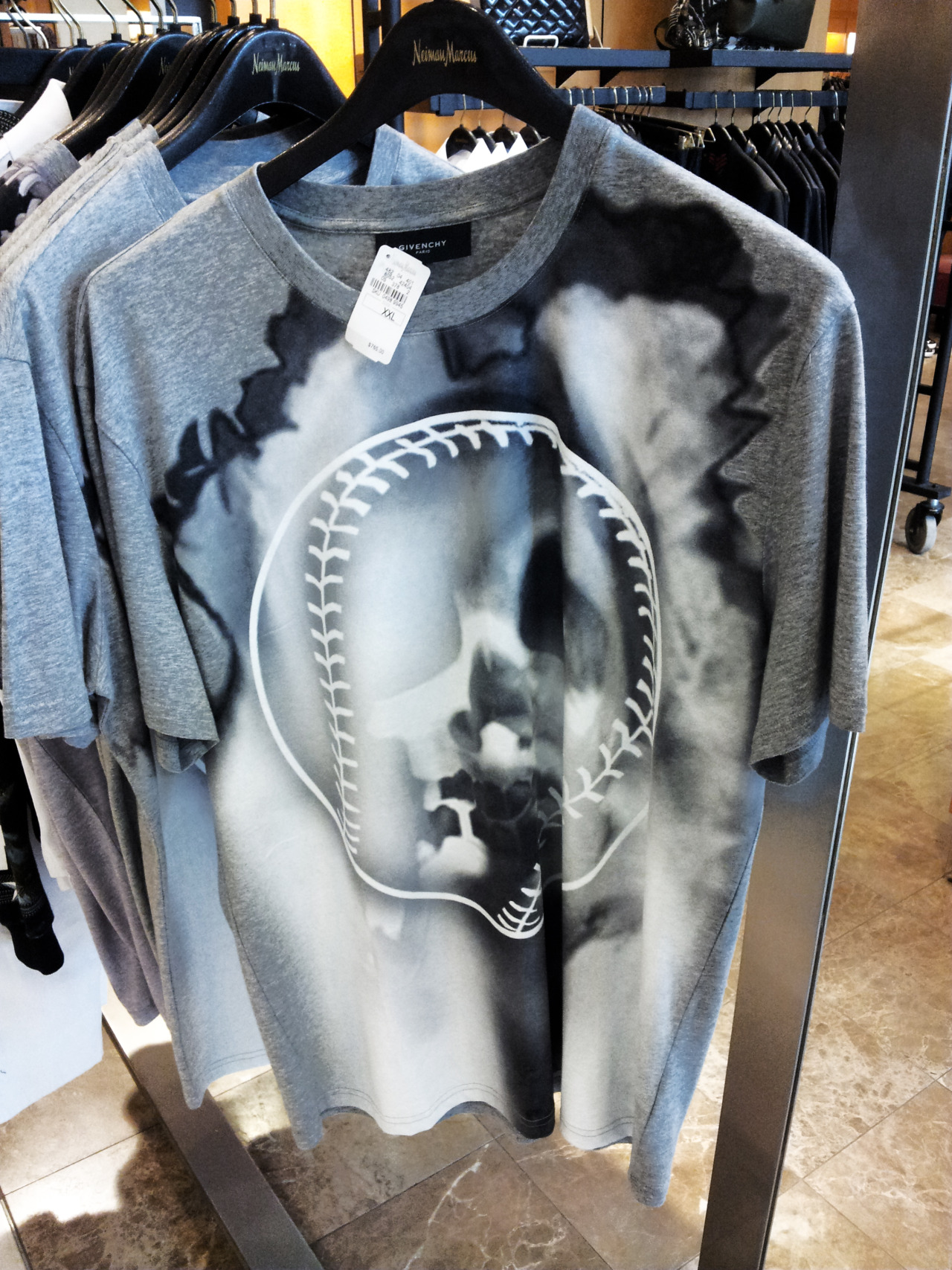 kxnye-west:  overdeauxis:  urada:  Givenchy ready to wear   Follow Overdeauxis,