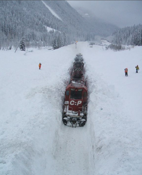 bluepueblo:Snow Train, British Columbia, Canadaphoto via josep