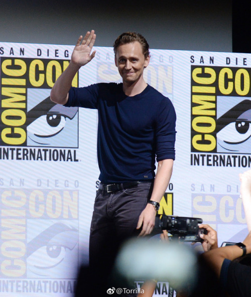 maryxglz:Chris Hemsworth, Tom Hiddleston and Mark Ruffalo attend the Marvel Studios Presentation dur