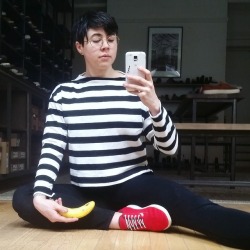 havinghorns:Today it’s just me and this banana