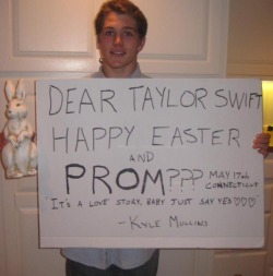 lookingforsomecolor:  this boy from my school really wants to ask taylor swift to senior prom he’s such a sweetheart so if you could just reblog this and get it around so that taylor can see it that would be great