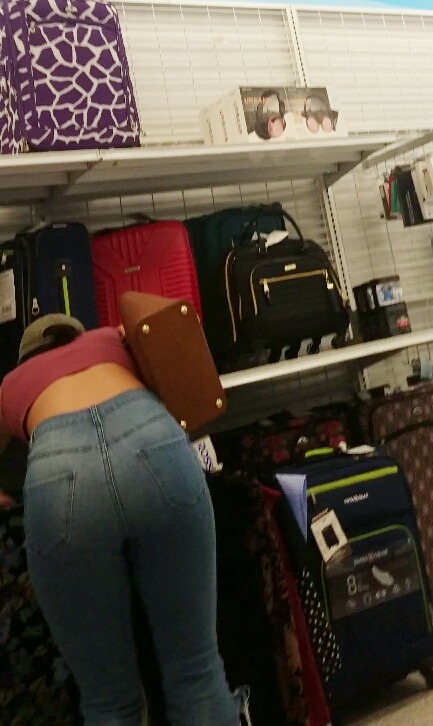 Another sexy latina teen in jeans (part 1)