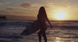 surfing-girls:  Surf Girl https://goo.gl/QjmRxz