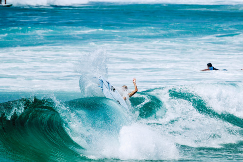 Mick Fanning. Reclined.photog jimmicane via surfing 