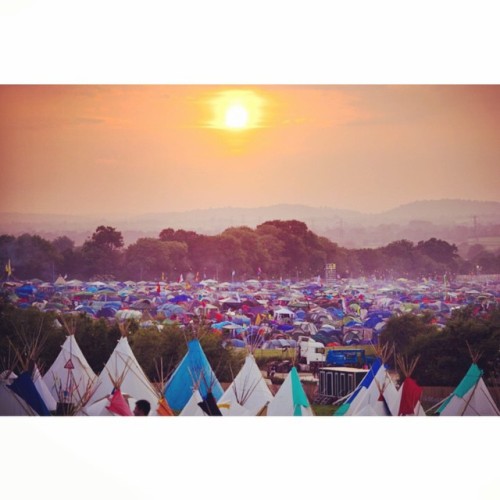 ✨ 2 Days ✨#Glastonbury #glitter #love #takemehome #festival #greenfields #healingfields #stonecircle