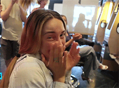 blogging4divergent:  Shailene’s reaction to her new hair 