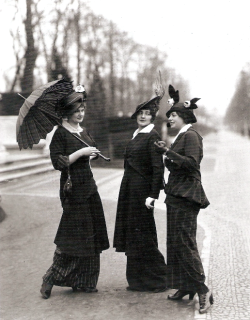 edwardianpromenade:  — Mid 1910s fashion 