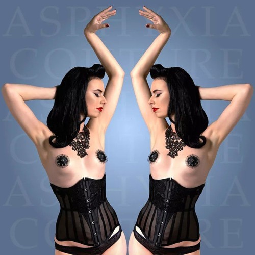 Black delustered satin & sheer underbust w/ black guipure lace detail. Made by @ivyasphyxia. For